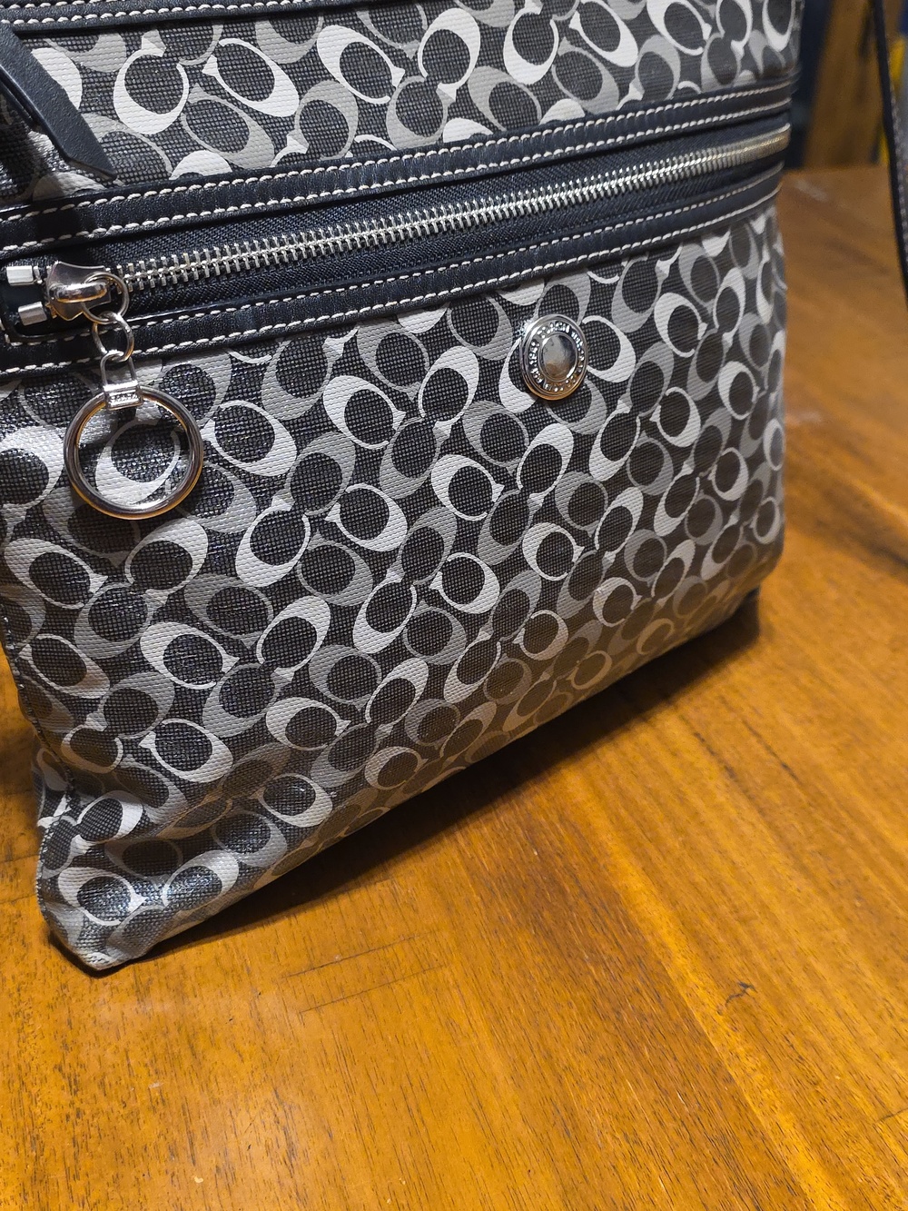 Coach Chelsea Signature crossbody bag F17120 - Picture 15 of 16